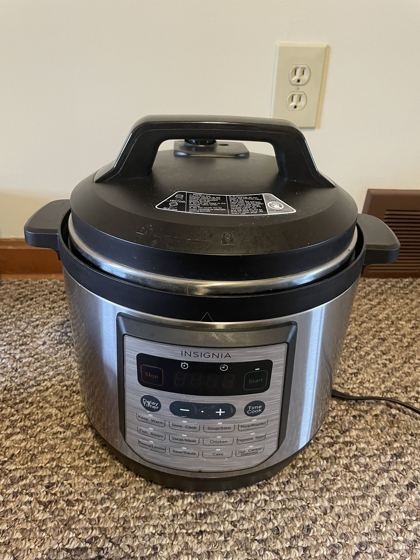 Insignia Pressure Cookers, 8 Quarts Capacity