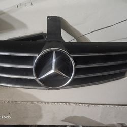 Mercedes Benz CLK500 GRILLE 