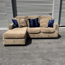 🤩3 DAY ONLY SALE 😍NICE COMPACT SECTIONAL SOFA ⭐️FREE DELIVERY 🚚 