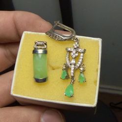 Wow 😮 !! Beautiful Single Earrings Set In Sterling Silver  