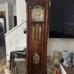 Howard Miller Jonathan Floor Clock 