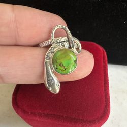 925 Sterling Silver W/ Green Turquoise Snake Ring , Size 7.5 