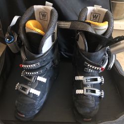 Salomon Ski Boots With Bag 