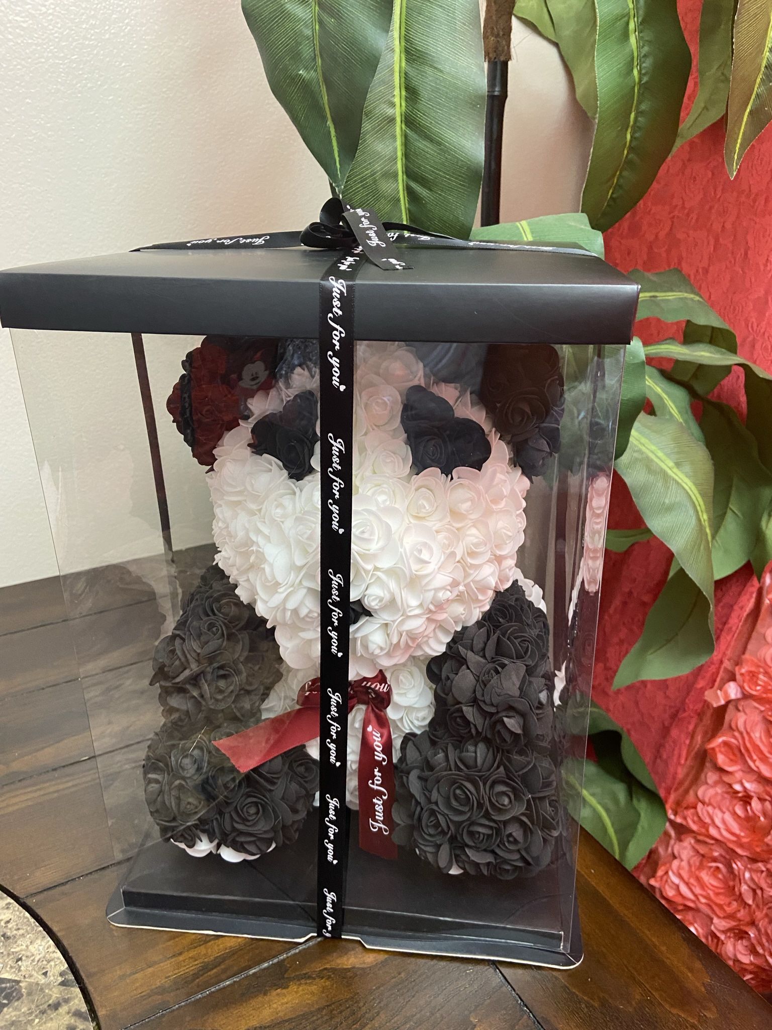 Big Panda Roses Gift 🎁
