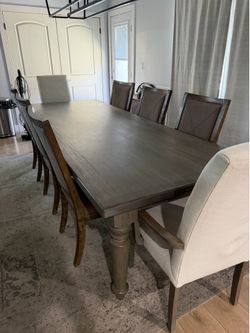 Bassett Solid Wood Dining Table Set (8-Piece)
