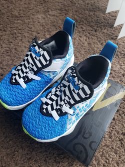 Nike Air Lebron xvii size 8c boy's brand new w/box