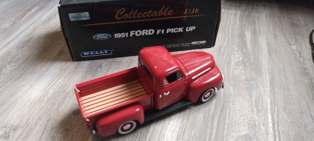 Welly 1:18 Diecast 1951 F1 Ford Pickup Truck