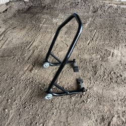Motorcycle swing arm lift