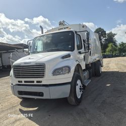 2017 & 2010 FREIGHTLINER M2 106 & 20 YRD REAR LOAD GARBAGE TRUCK
NEW WAY REAR LOADER BODY