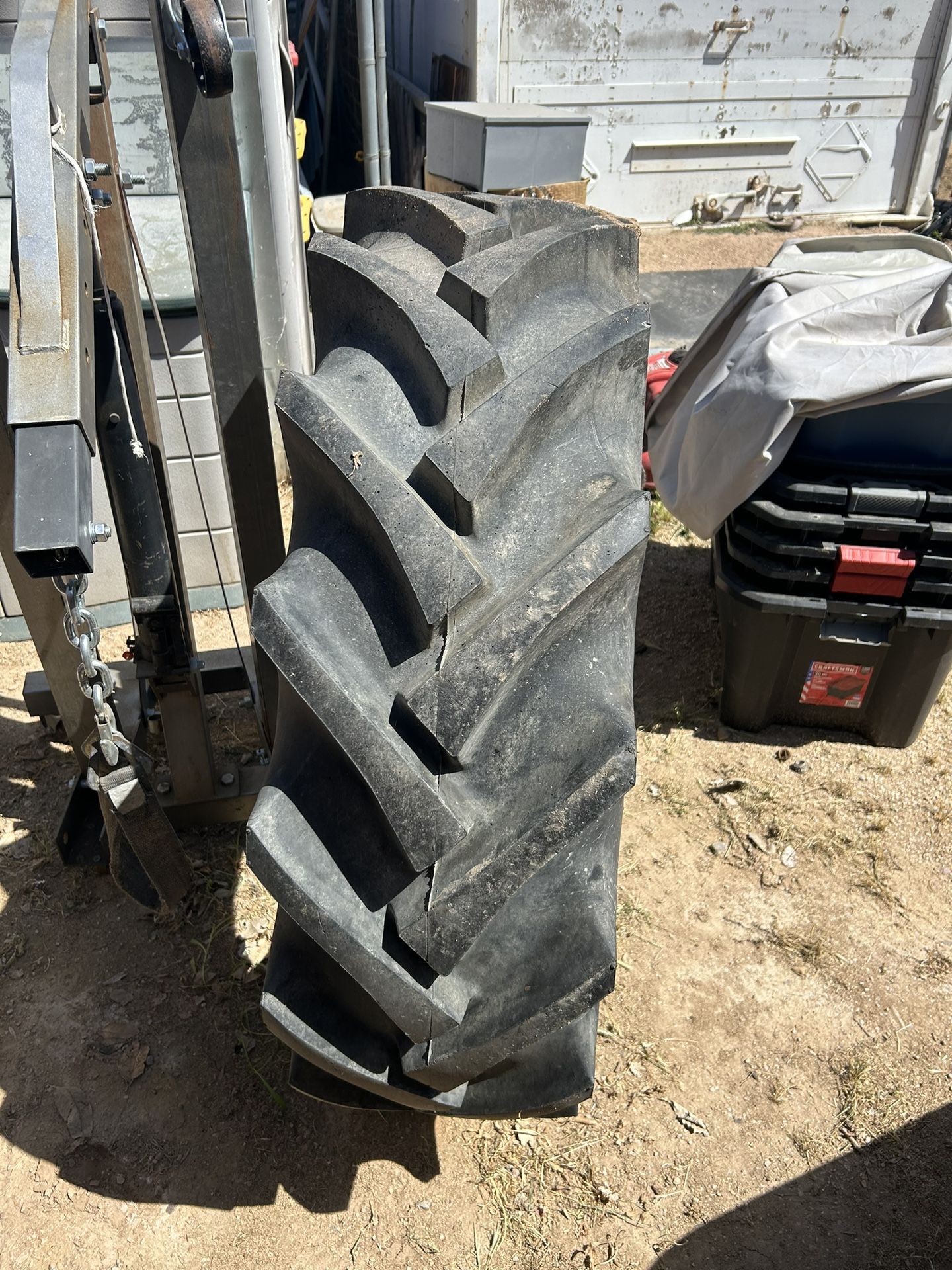 Tractor Tire 14.9-26