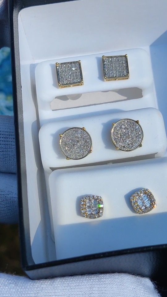 Natural Diamond Gold Earrings