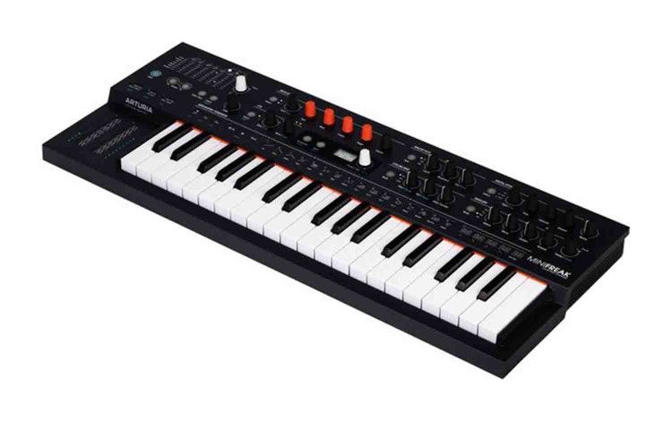 Arturia MiniFreak 37 key Polyphonic Hybrid Synthesizer