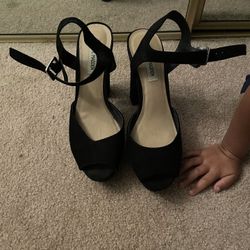 Steve Madden- Size 10 - Black