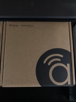 Araknis 5 Port Network Switch