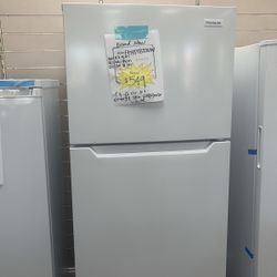 Refrigerator White 28” In Wide New Open Box And 1 Year Warranty 