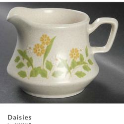 Vintage Nikko Creamer Daisies 