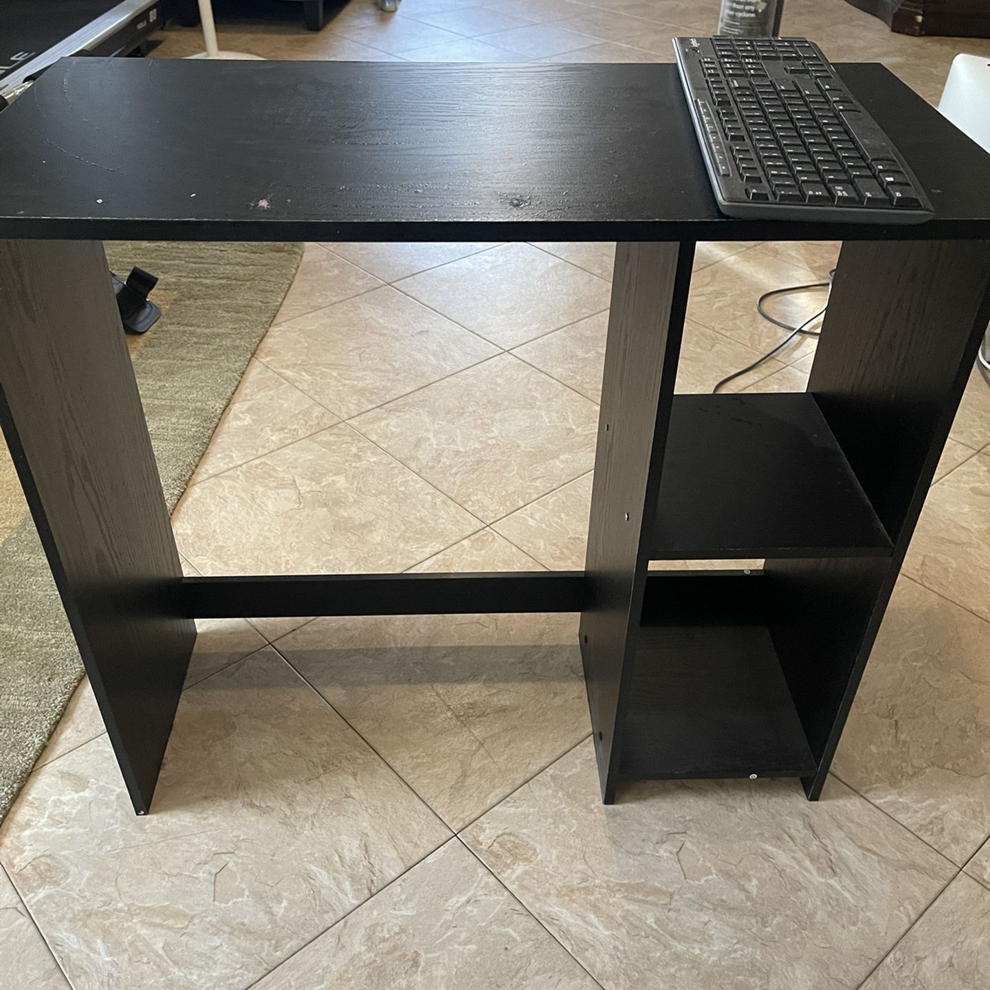 Mainstays Computer Office Writing Desk for Sale in Chicago IL
