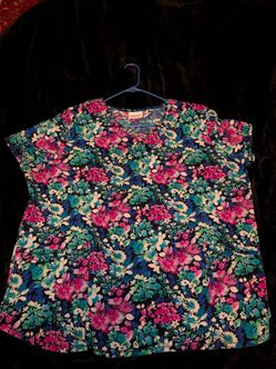 Floral scrub top
