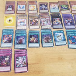 Yugioh Fluffal Frightfur Deck Core 59 Cards for Sale in Wheaton, IL -  OfferUp