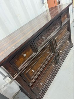 7 Drawer Dresser