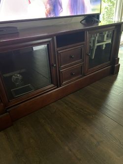 Hardwood 6-Piece Entertainment Center Wall Unit