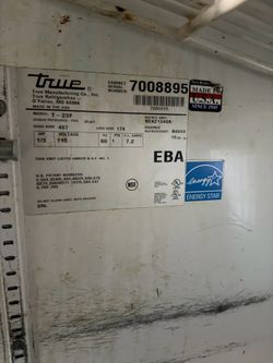 True Commercial Reach-In Freezer – T-23F – Excellent Working Condition