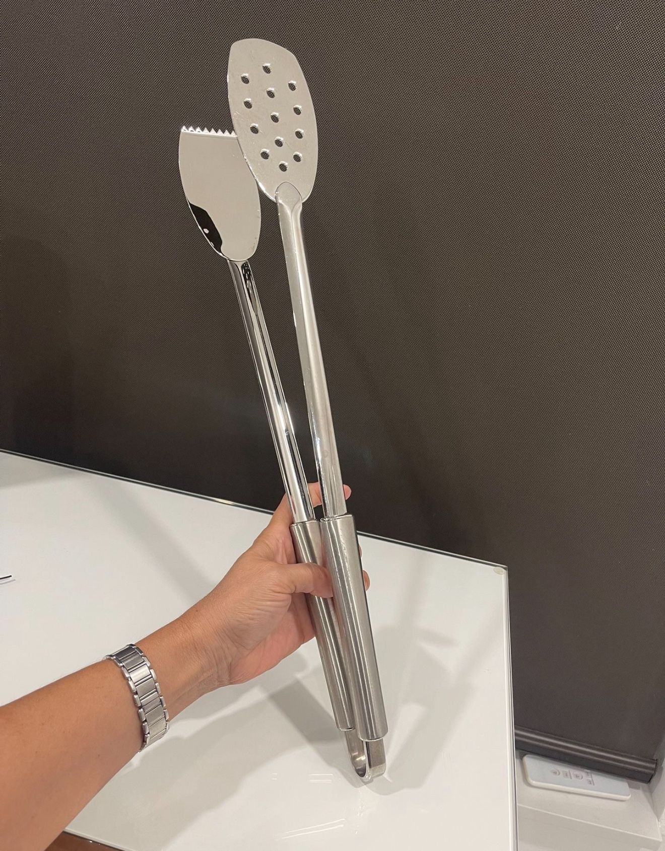 New Oneida Serving Tongs 18”