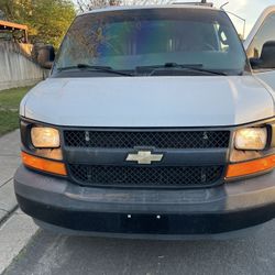 2017 Chevrolet Express 2500