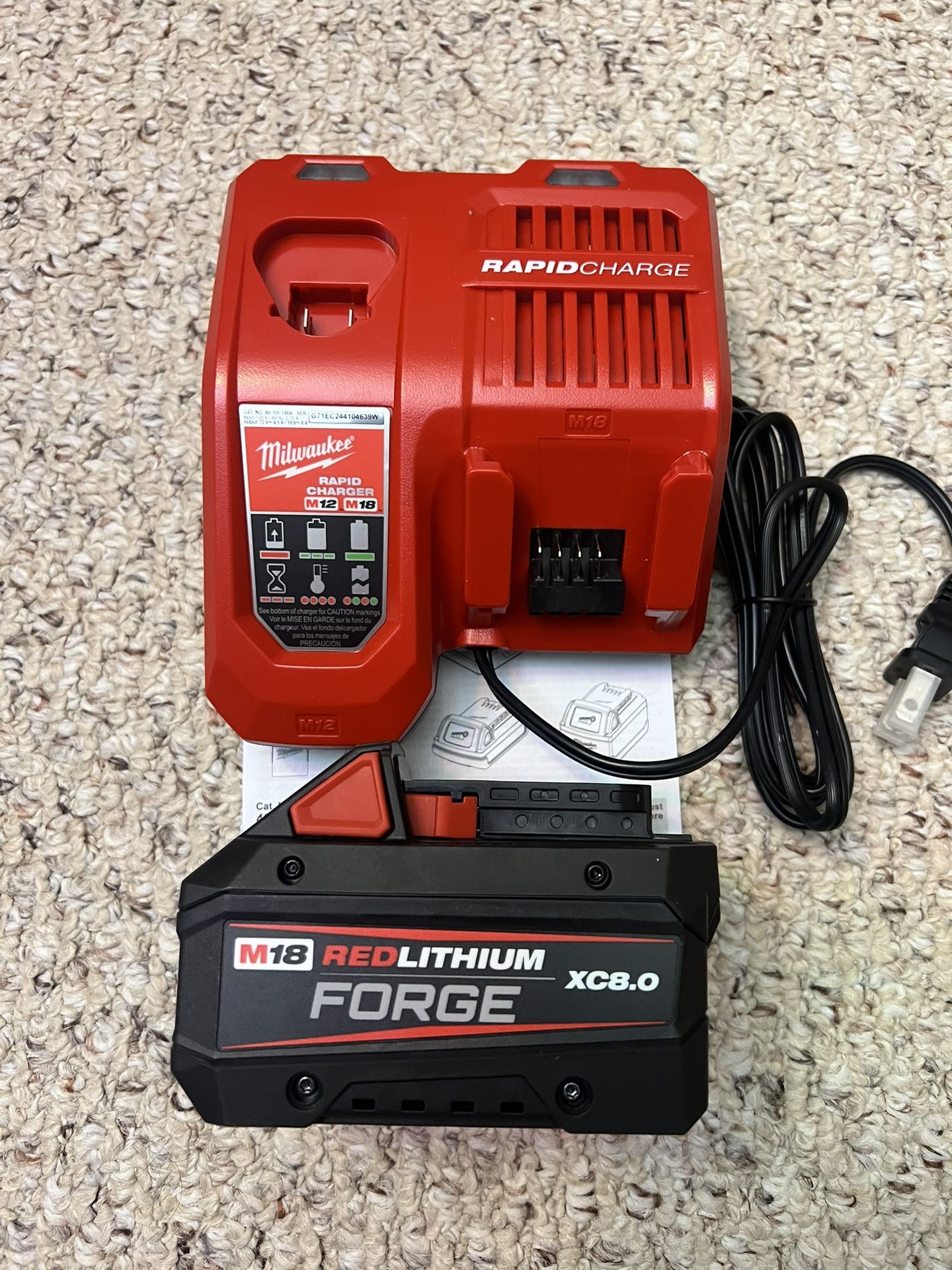*NEW* Milwaukee M18 REDLITHIUM FORGE 8.0Ah battery And Rapid Charger