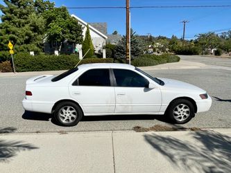 1998 Toyota Camry XLE V6 – Runs Excellent