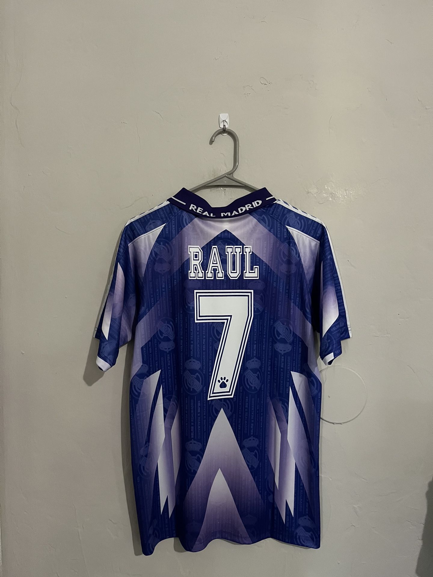 Real Madrid 1996-97 Away Raul Jersey Medium 