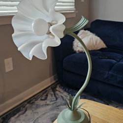 Cute Flower Desk Lamp