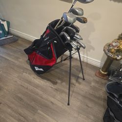 WILSON - COMPLETE GOLF  SET WITH  STAND BAG (13 CLUBS)