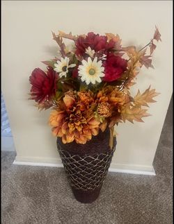Large brown woven floral vase details in the photos pickup Gaithersburg md20877