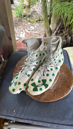 Clover cleats