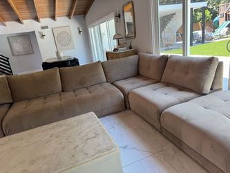 Brandnew couch