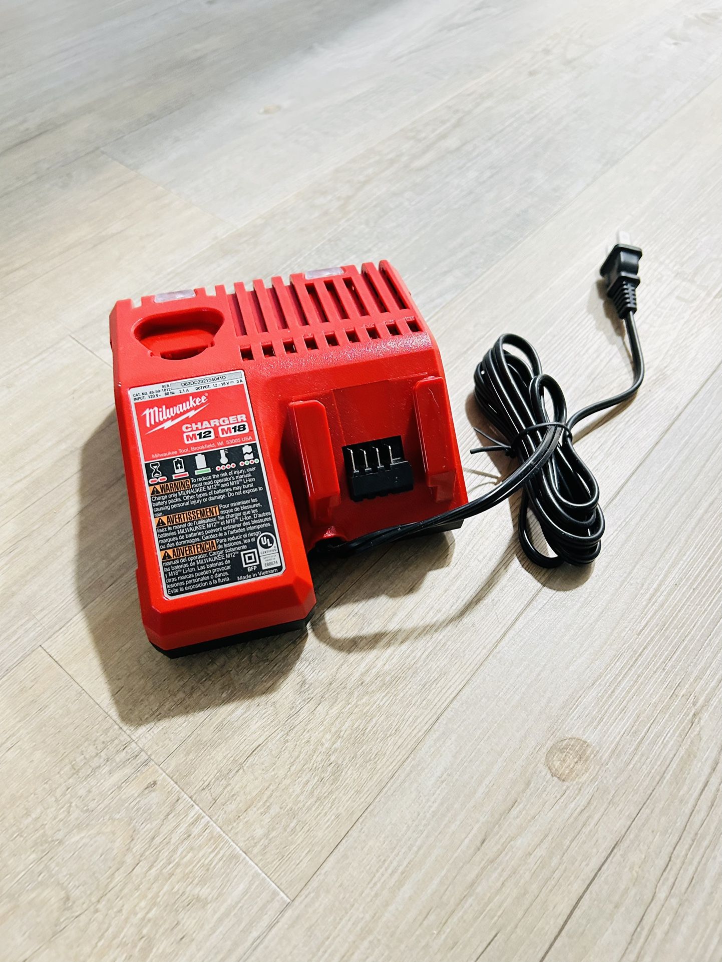 M12 and M18 12-Volt/18-Volt Lithium-Ion Multi-Voltage Battery Charger