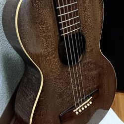 Art & Lutherie Custom Made Acoustic Parlor  Guitar