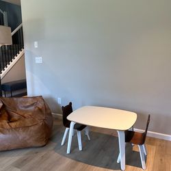 Oeuf kids table and chairs