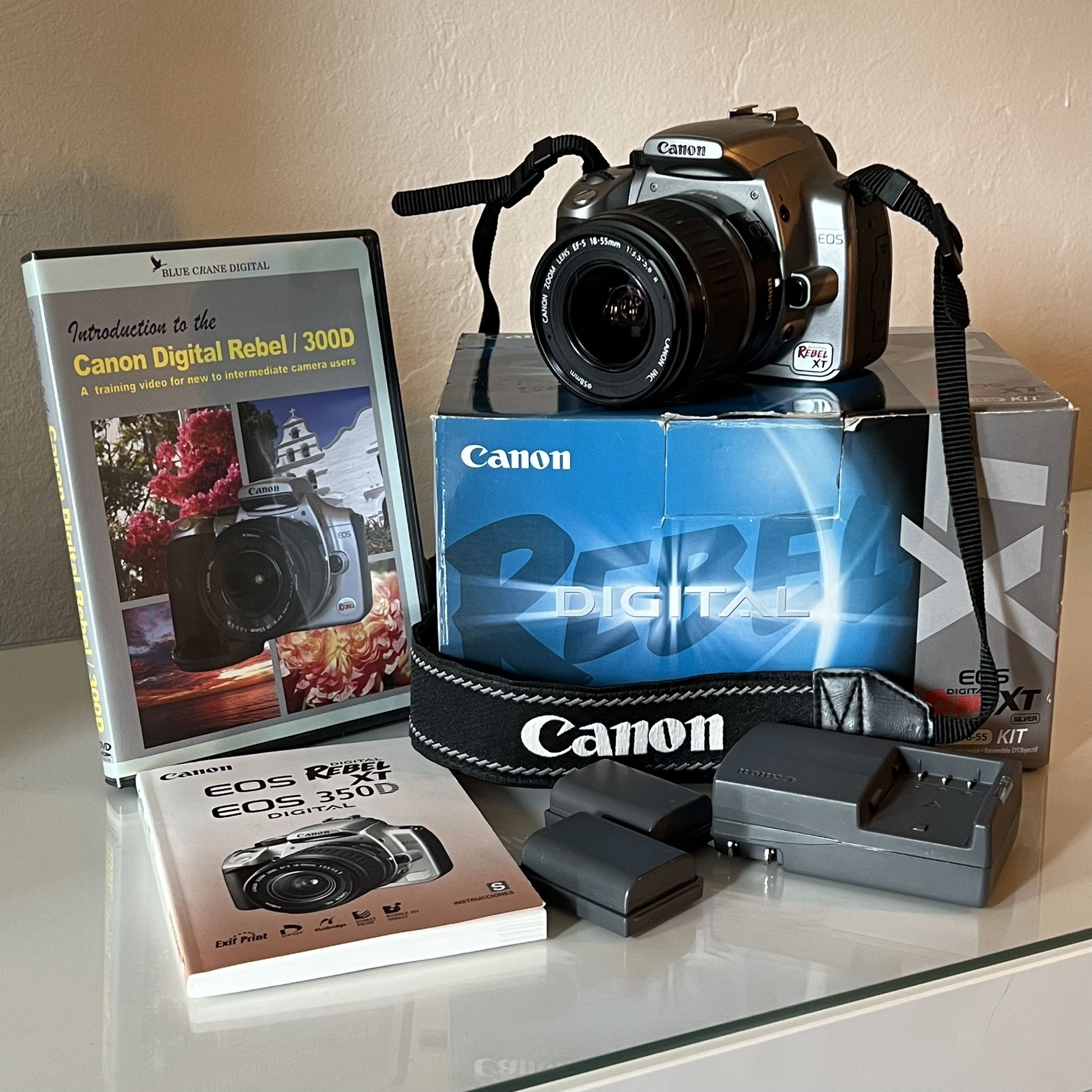 Canon EOS Digital Rebel XT MP DSLR Camera w/ EFS 18 55mm Lens