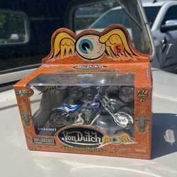 COLLECTIBLE Dragnut Kustom Cycles By Von Dutch Kustum Culture NIB