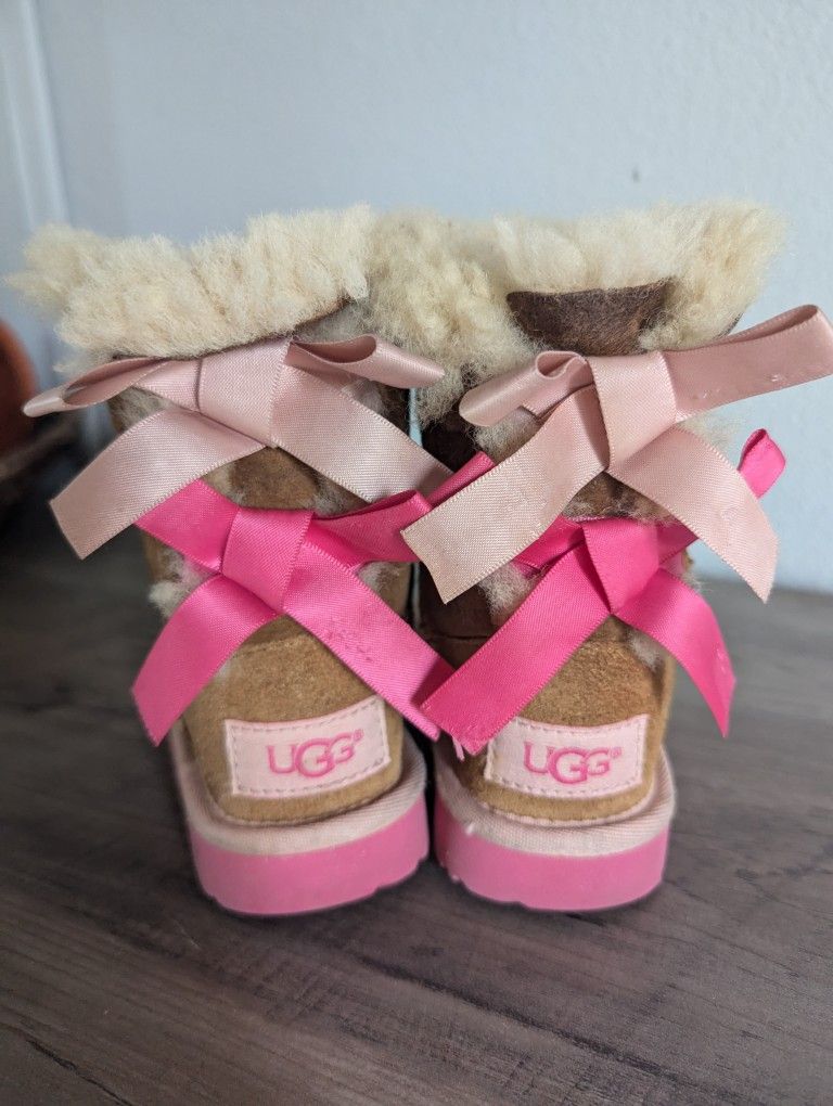UGG  Toddler Boots Bailey  Bows