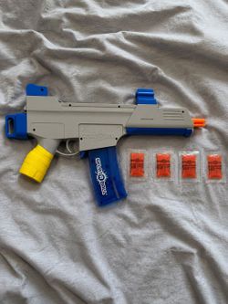 Splat ball gel blaster comes with 2000 beads and charger(make me an offer)