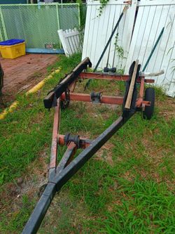 Small trailer  12' long,  6 ' Wide  (read the Description)