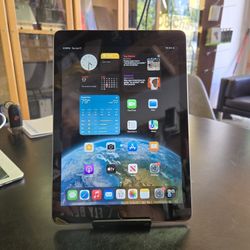 Ipad 6th Generation WiFi/Cellular Unlocked 32gb 