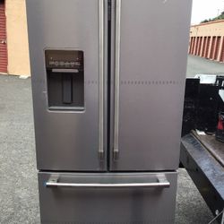 Maytag  30- Inch Wide French Door Refrigerator ( 20 Cu.Ft.) Brand New 