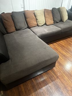 2 - Piece Upholstered Sectional