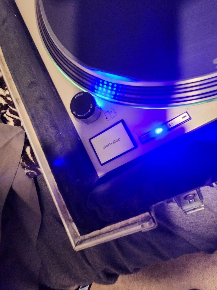 Technics Turntable SL-1200MK2 LOCAL Price Drop $600