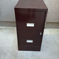 Locking Metal File Cabinet