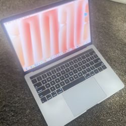 Macbook Pro 13” intel QuadCore i5 With Editing And Audio Production Software 